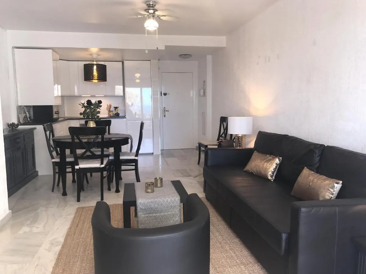 20945 - Great Apartment Very Near Beach 마르베야