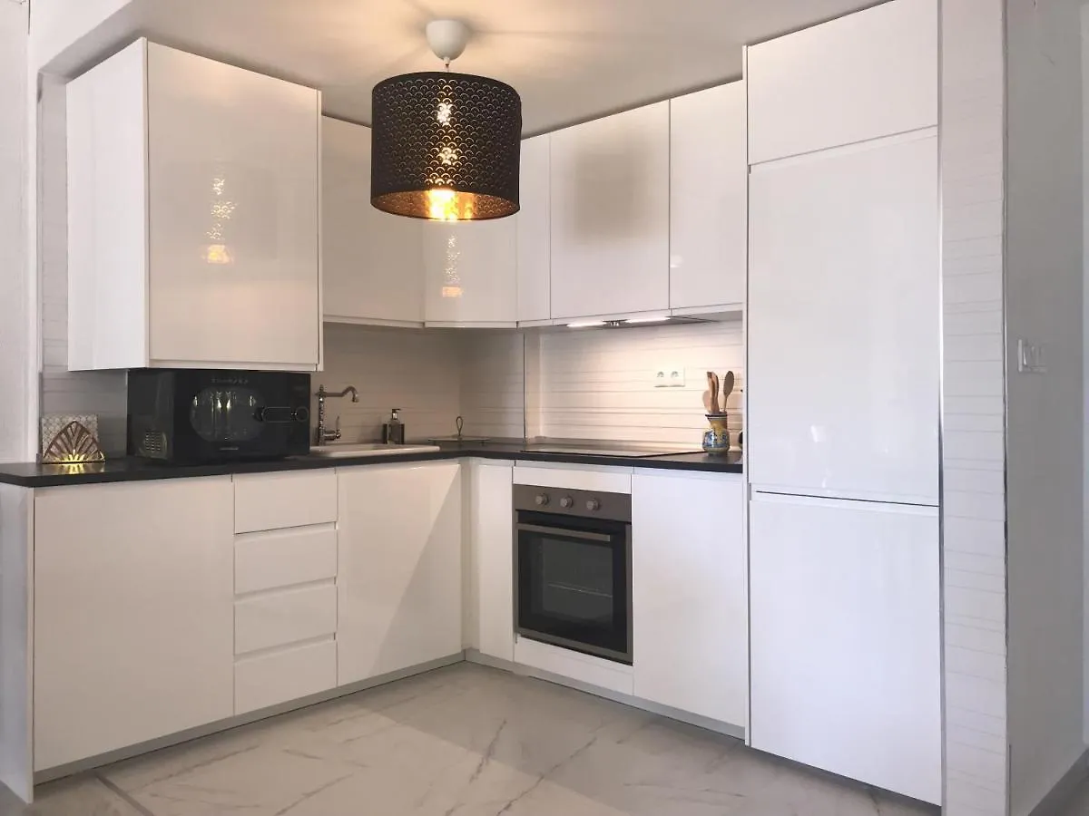 20945 - Great Apartment Very Near Beach 마르베야